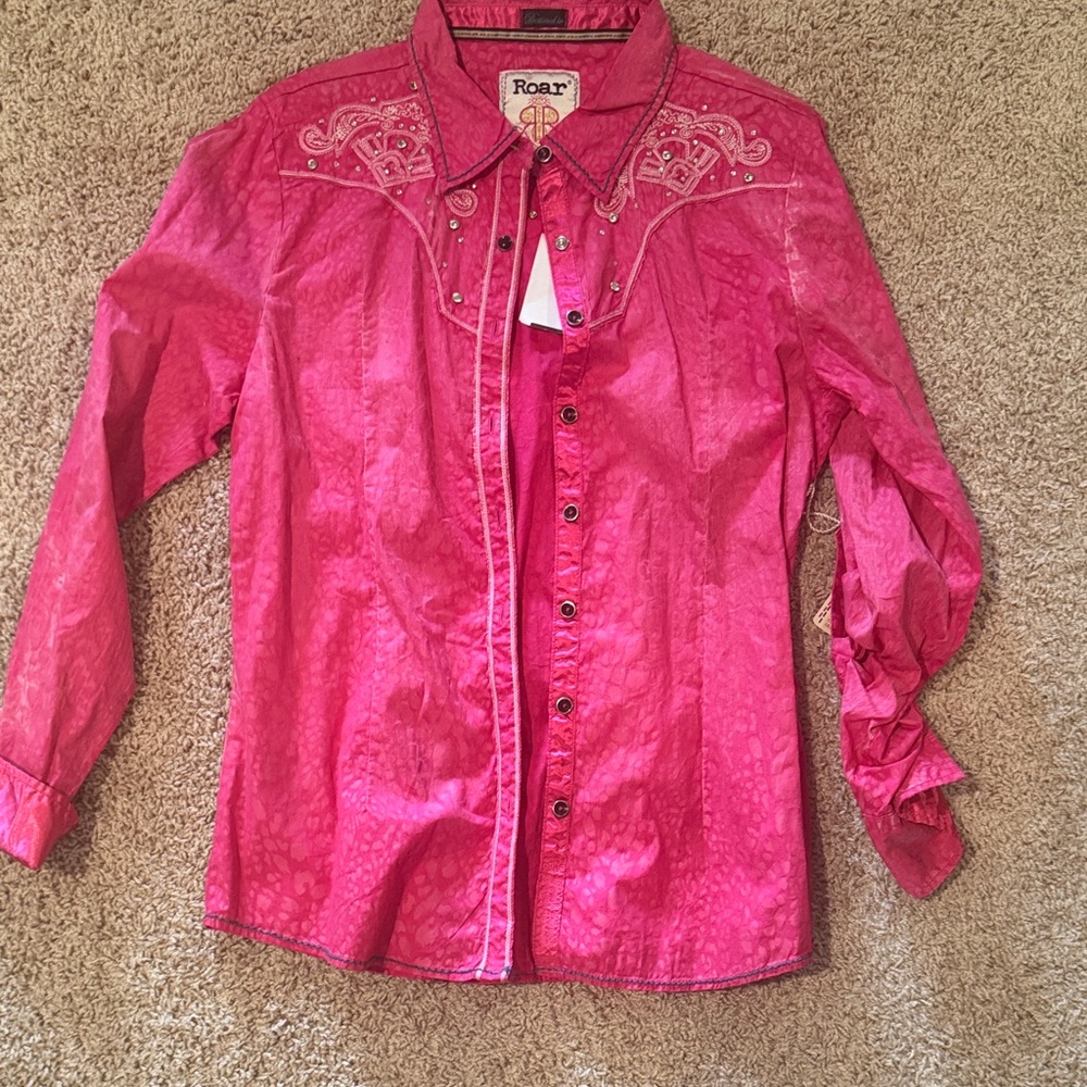 Roar Fuchsia Embroidered Shirt